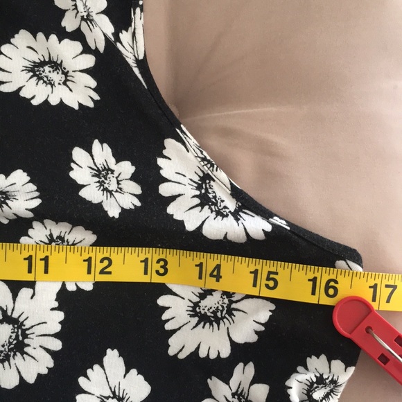 Forever 21 Women’s Dress S Black White Floral Daisies Sundress Flowy Sleeveless - Picture 6 of 7